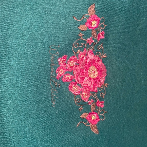 Womans edition large green crewneck - Picture 3 of 4